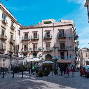 nicolhouse-appartamento-nel-centro-storico-di-palermo.sicilyhotelsitaly.net/